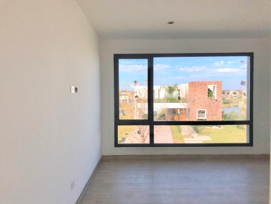 Casa Moderna - Puertos del Lago