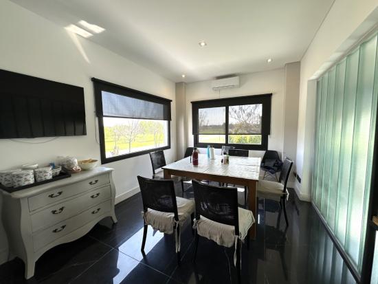 Moderna Casa a la Venta en Pilará 