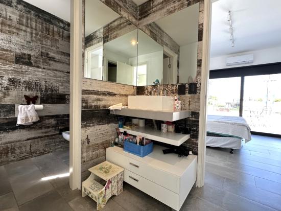 Moderna Casa a la Venta en Pilará 