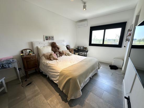 Moderna Casa a la Venta en Pilará 
