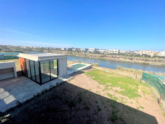 Venta Imponente en Puertos del Lago - Muelles