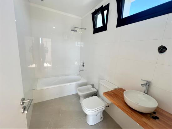 Venta Imponente en Puertos del Lago - Muelles