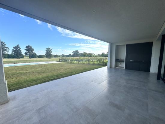 Casa en Pilar Golf A Estrenar