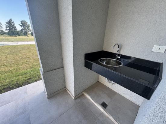 Casa en Pilar Golf A Estrenar