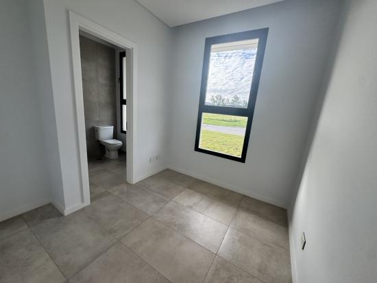 Casa en Pilar Golf A Estrenar