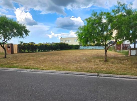 Venta Lote, dentro del Barrio Cerrado Pilar del Este - San Alfonso.