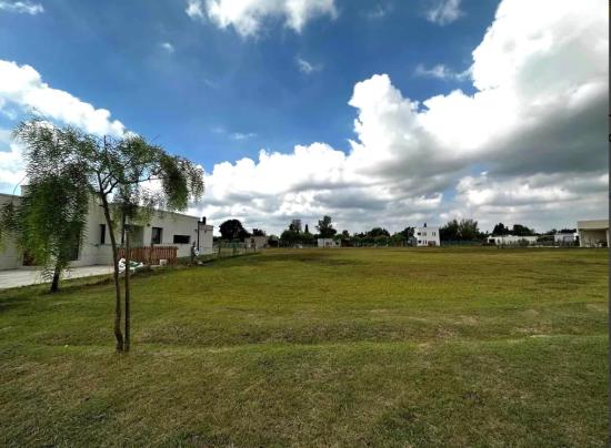 Venta Lote Interno en Pilar del Este - Santa Emilia