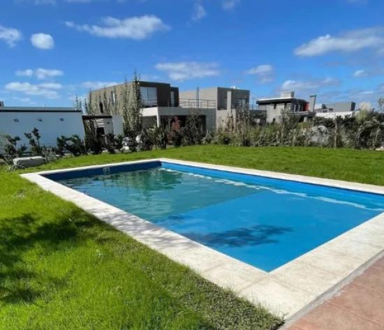 Excelente Casa en Puertos del Lago - Araucarias