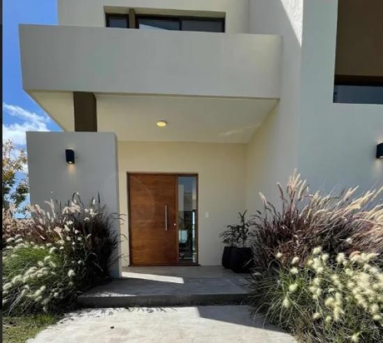 Excelente Casa en Puertos del Lago - Araucarias