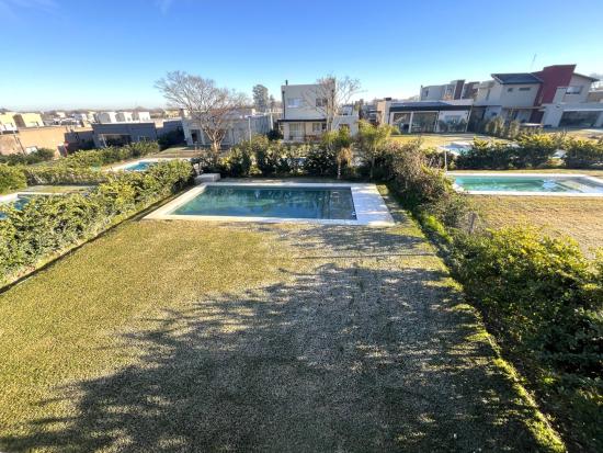 Casa en Venta, dentro del Barrio Cerrado Pilar Del Este - Santa Elena