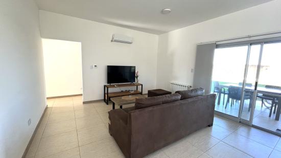 Alquiler Casa dentro del Barrio Pilar del Este - San Ramiro