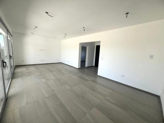 Linda Casa dentro de Puertos del Lago - Riberas