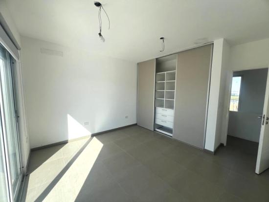 Linda Casa dentro de Puertos del Lago - Riberas