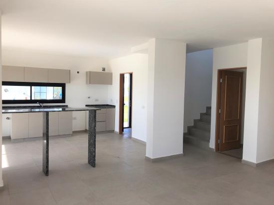 Muy linda casa en Puertos del Lago- Araucarias