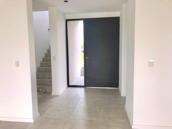Venta con renta - Puertos del Lago, Acacias