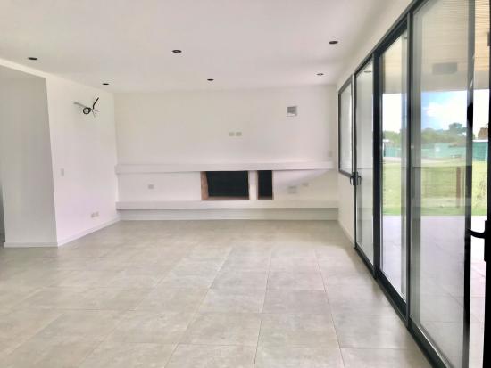 Venta con renta - Puertos del Lago, Acacias