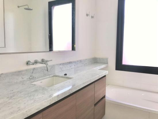 Venta con renta - Puertos del Lago, Acacias