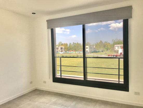 Venta con renta - Puertos del Lago, Acacias