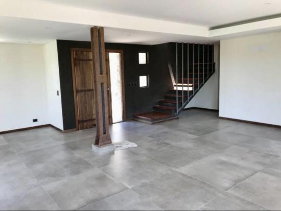 Casa en Venta dentro de Puertos del Lago - Vistas