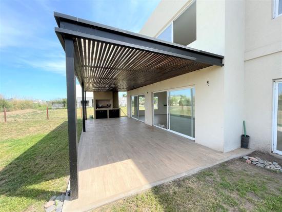 Casa en Venta en Puertos del Lago - Ceibos