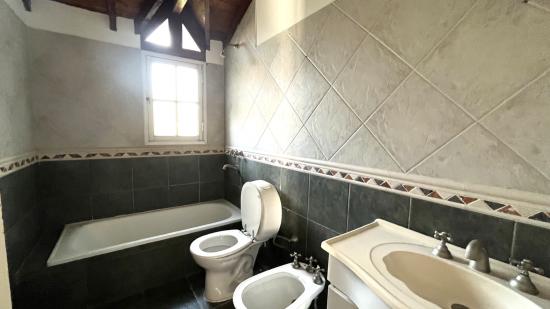 Casa en Venta con Renta - La Delfina