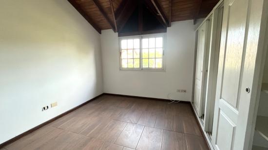 Casa en Venta con Renta - La Delfina