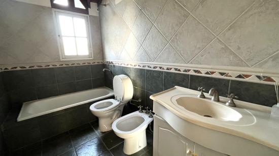 Casa en Venta con Renta - La Delfina