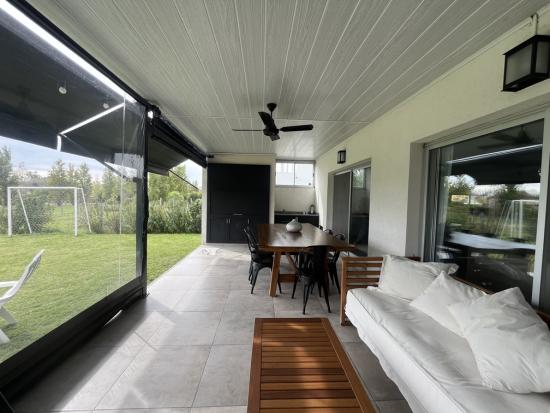 Casa en Venta dentro de Pilar del Este - Santa Guadalupe