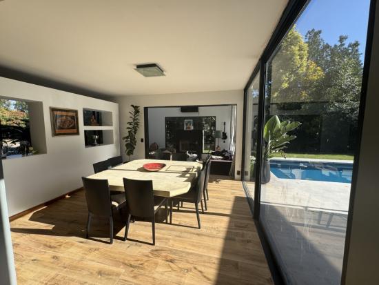Moderna Casa en Boulevares