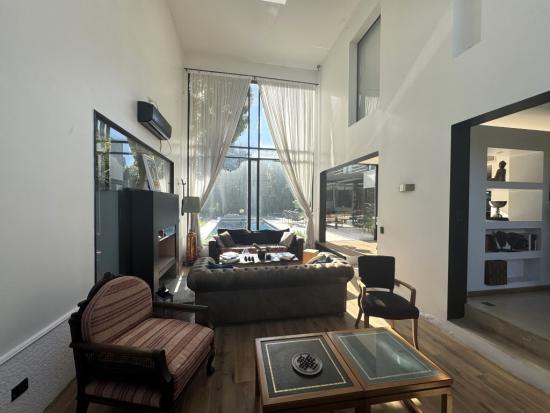 Moderna Casa en Boulevares