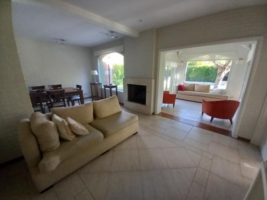 Venta de Hermosa Casa en La Delfina