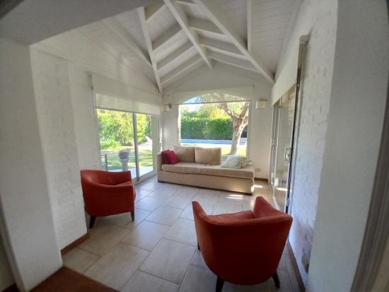 Venta de Hermosa Casa en La Delfina