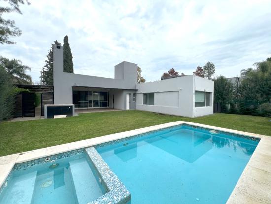 Moderna Casa A Estrenar en Mapuche C.C