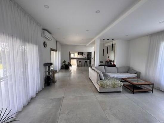 Excelente Casa en Alquiler en Barrio El Naudir, Escobar