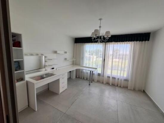 Excelente Casa en Alquiler en Barrio El Naudir, Escobar