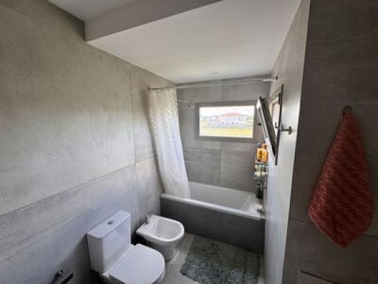 Excelente Casa en Alquiler en Barrio El Naudir, Escobar