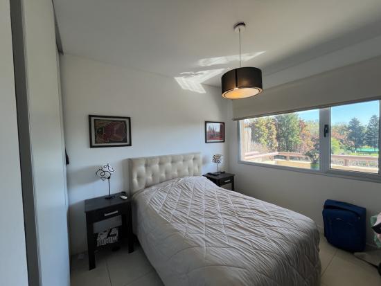 ¡Oportunidad! Departamento de 2 ambientes en Villa del Lago