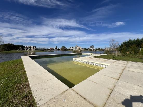 Venta Casa a Laguna en Cantón - Norte
