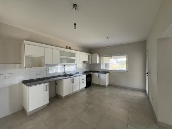 Venta Casa a Laguna en Cantón - Norte