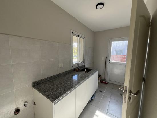 Venta Casa a Laguna en Cantón - Norte