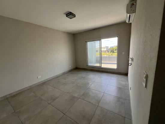 Venta Casa a Laguna en Cantón - Norte