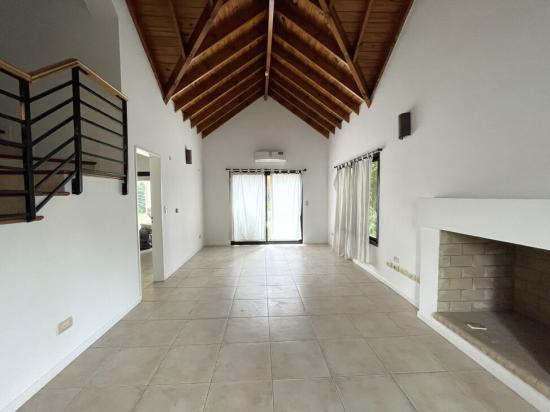 Venta con Renta - Barrio Cerrado La Pradera