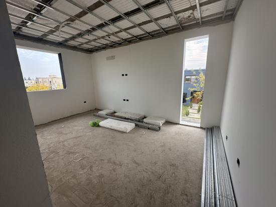  CASA EN CONSTRUCCIÓN EN VILA MARINA I