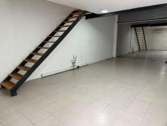 Venta de Local o Depósito - Colectora Ramal Pilar en Complejo