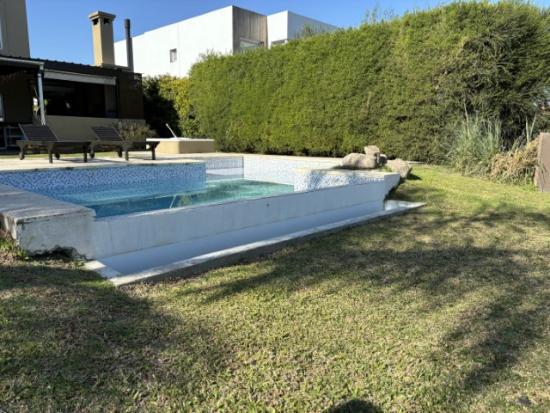 Casa en Alquiler Amoblado - Barrio San Benito, Villanueva