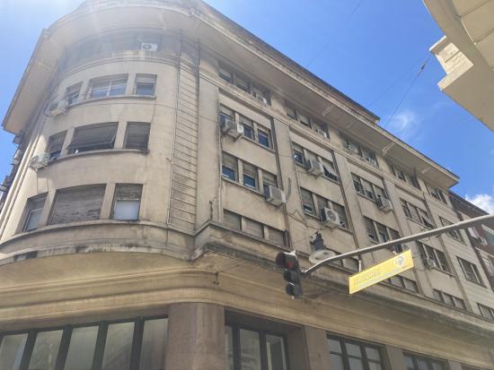Venta luminoso Dúplex de 10 ambientes en San Telmo - CABA