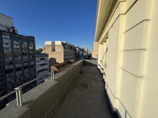 Venta luminoso Dúplex de 10 ambientes en San Telmo - CABA
