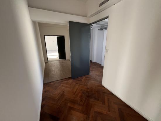 Luminosa Oficina tipo Loft en San Telmo - CABA