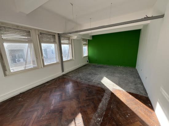 Luminosa Oficina tipo Loft en San Telmo - CABA