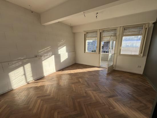 Luminosa Oficina tipo Loft en San Telmo - CABA